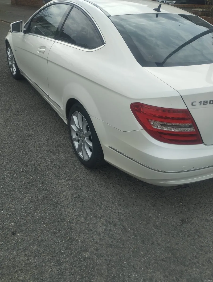 Mercedes Benz C Class coupe 2012 - Image 2