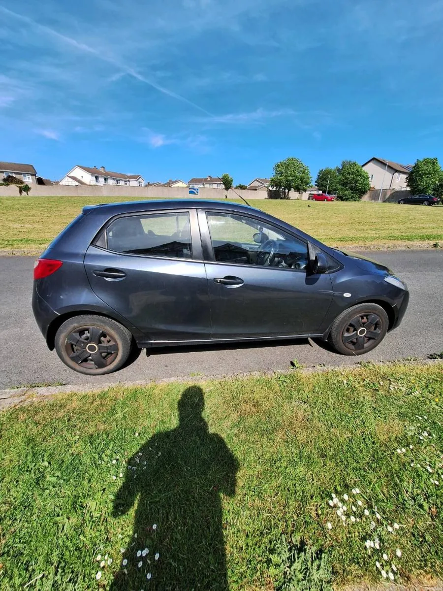 Mazda 2 - Image 2