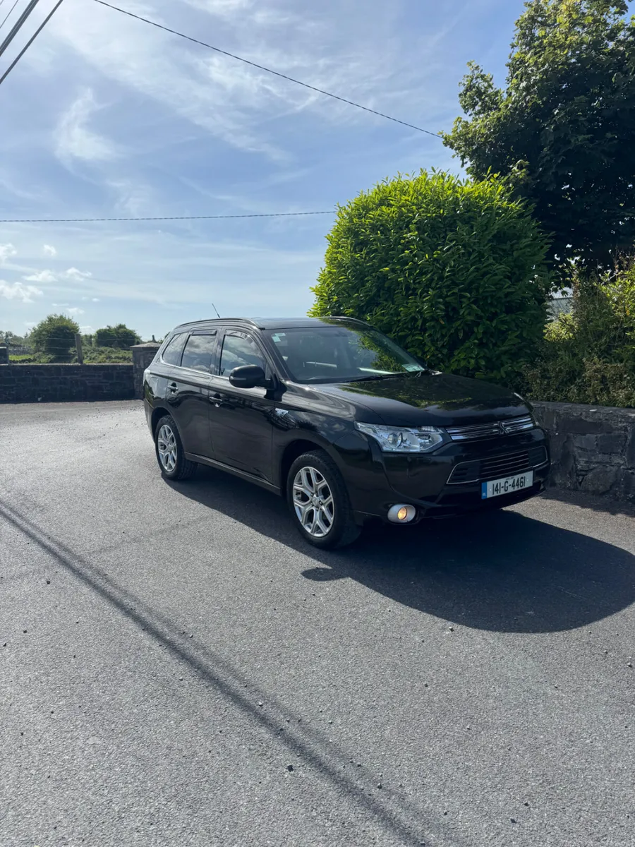 Mitsubishi Outlander 2014 - Image 1