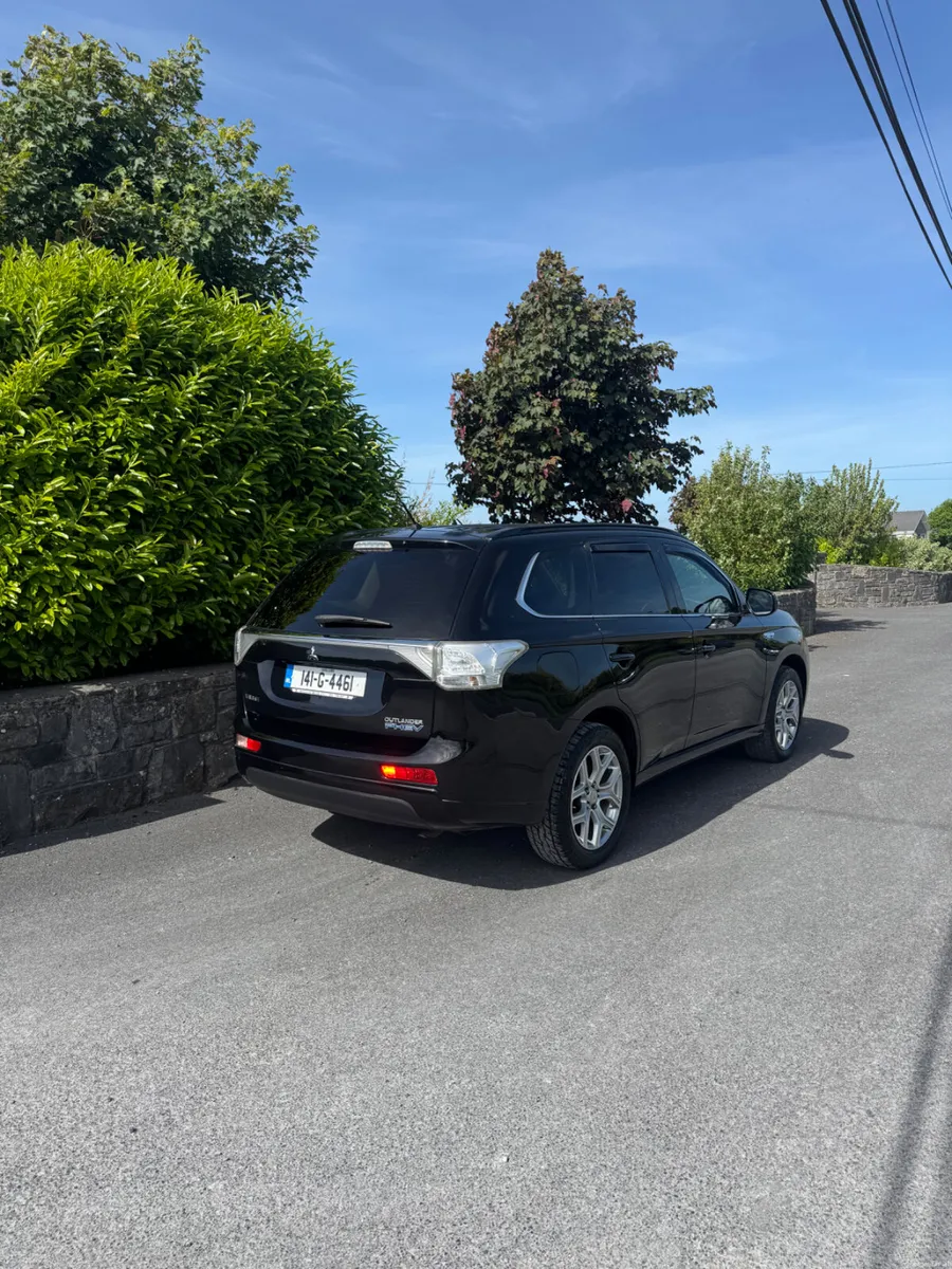 Mitsubishi Outlander 2014 - Image 3