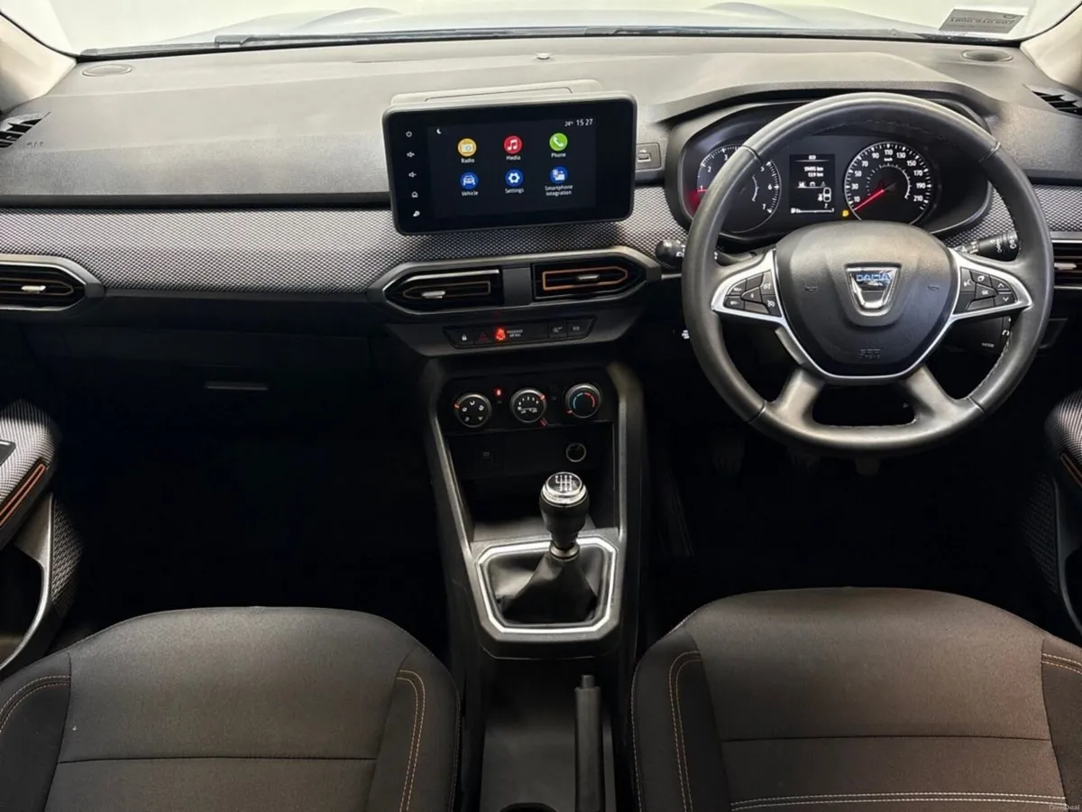 Dacia Sandero Stepway TCe 90 Comfort - Image 2
