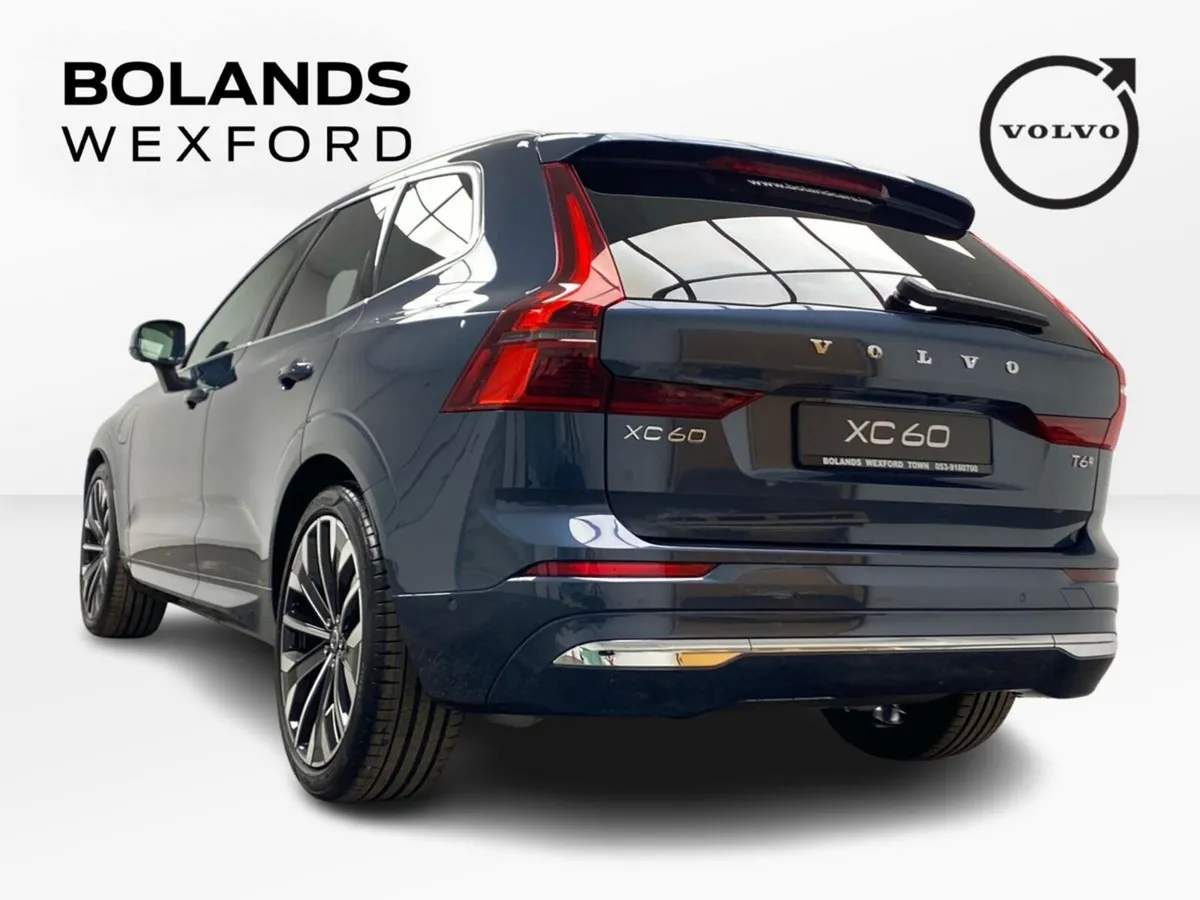 Volvo XC60 T6 AWD Plug-in hybrid electric/petrol U - Image 3