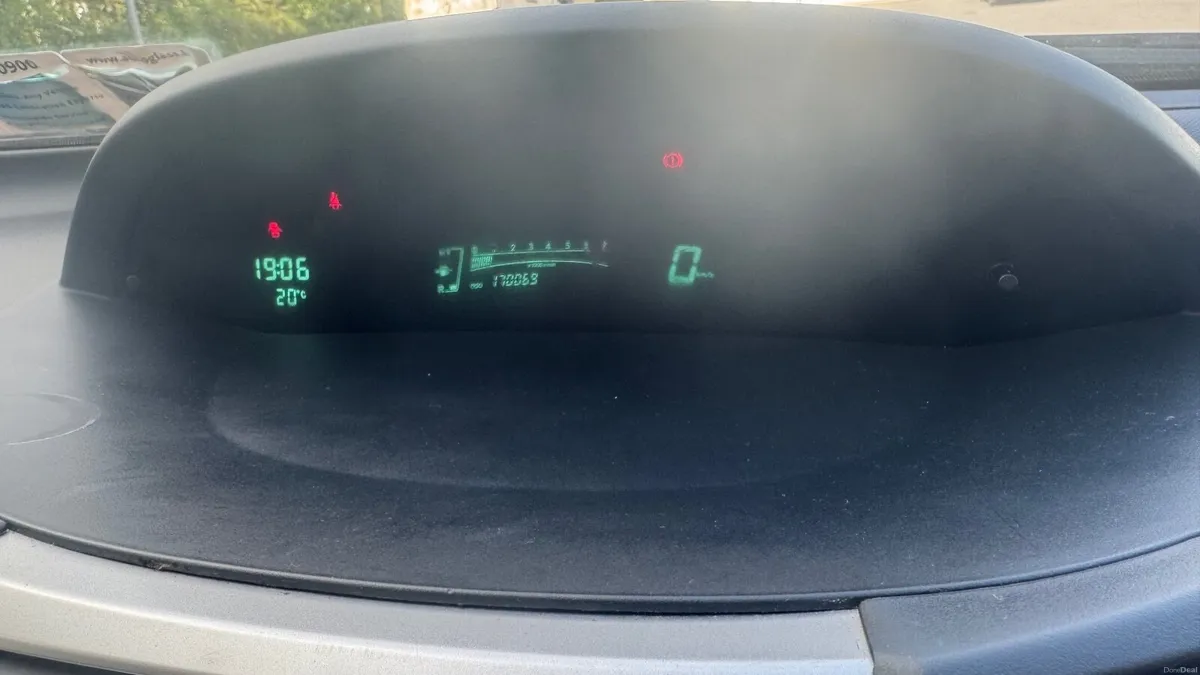 Toyota Yaris 2007 - Image 6