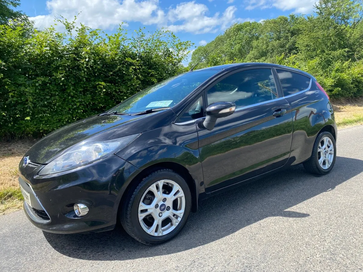 FORD FIESTA ❤️❤️ AUTOMATIC AS NEW MINT❤️❤️ - Image 3