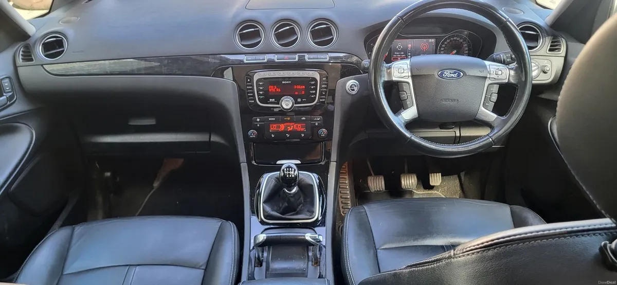 Ford Galaxy 2013 - Image 2