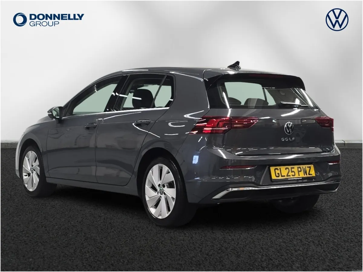 Volkswagen Golf Hatchback Style - Image 3