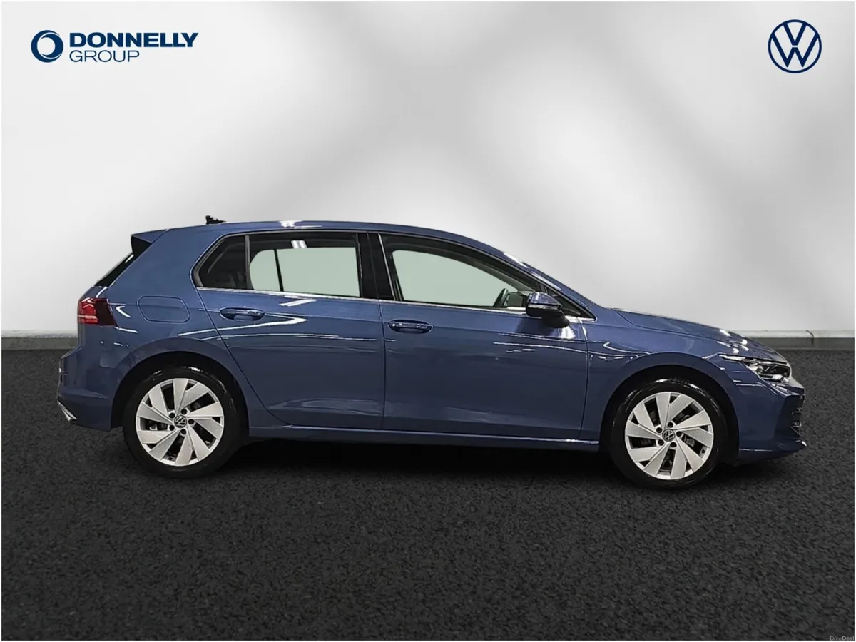 Volkswagen Golf Hatchback Style - Image 4