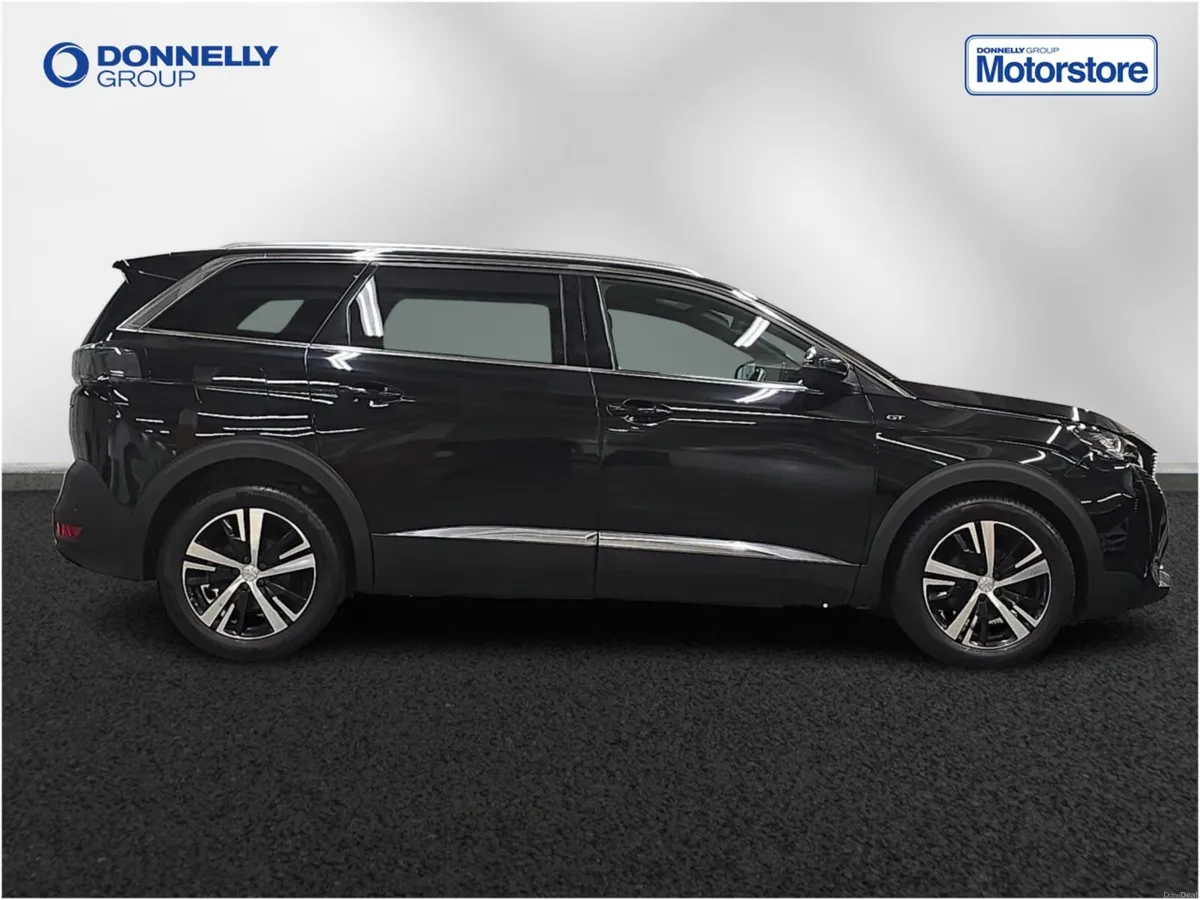 Peugeot 5008 Diesel Estate GT - Image 3