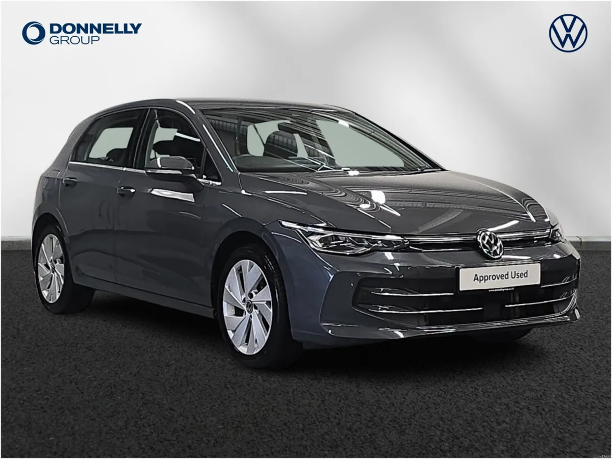 Volkswagen Golf Hatchback Style - Image 1