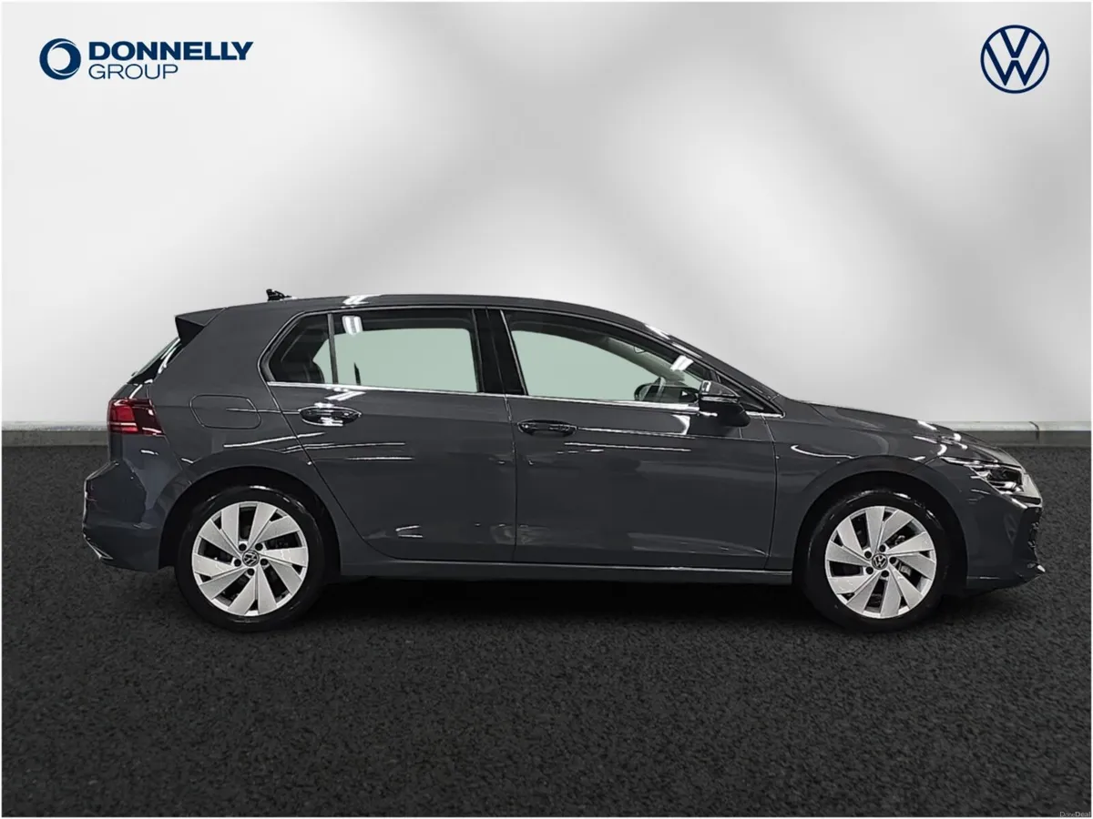 Volkswagen Golf Hatchback Style - Image 4