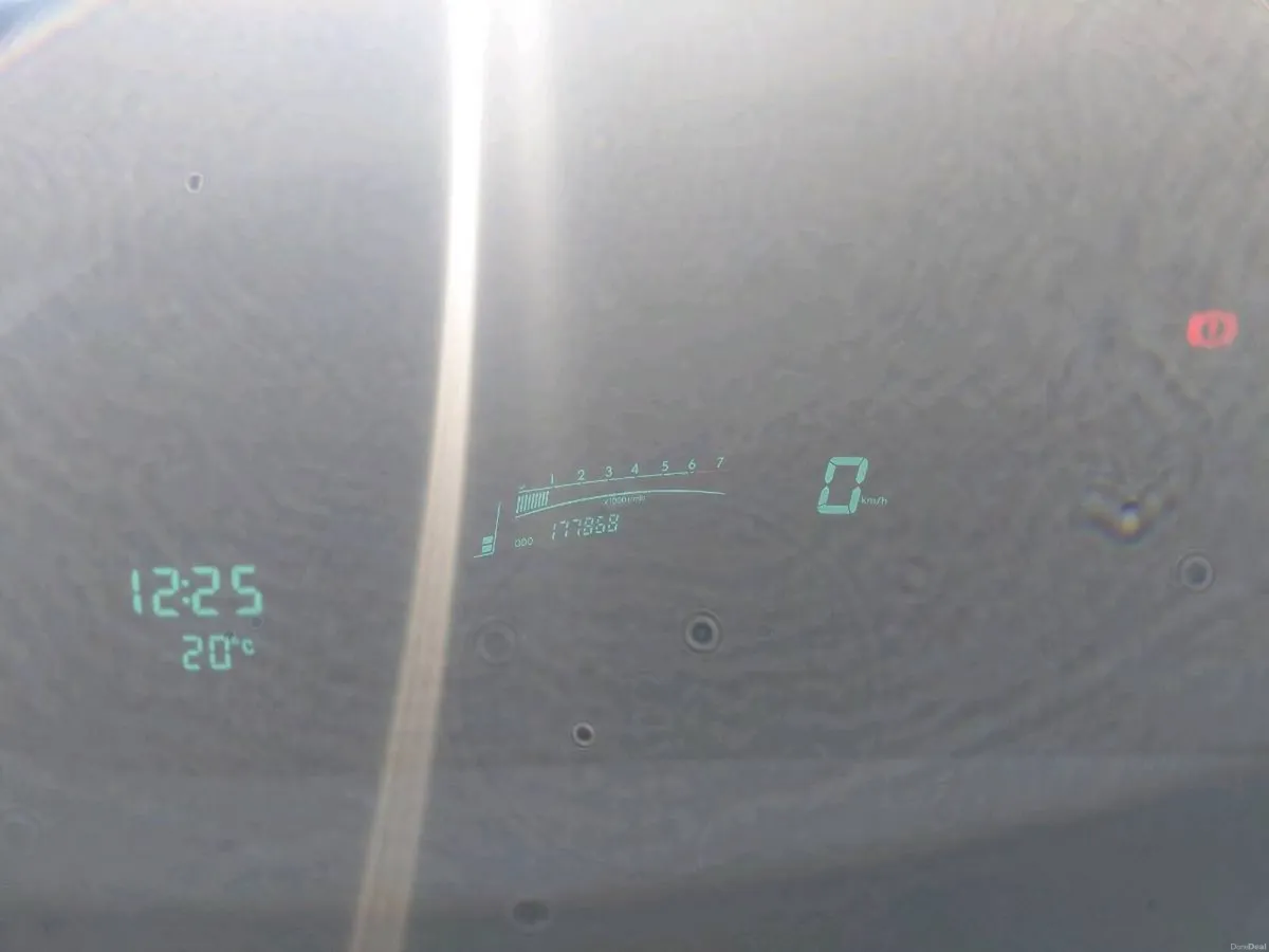 Toyota yaris - Image 2