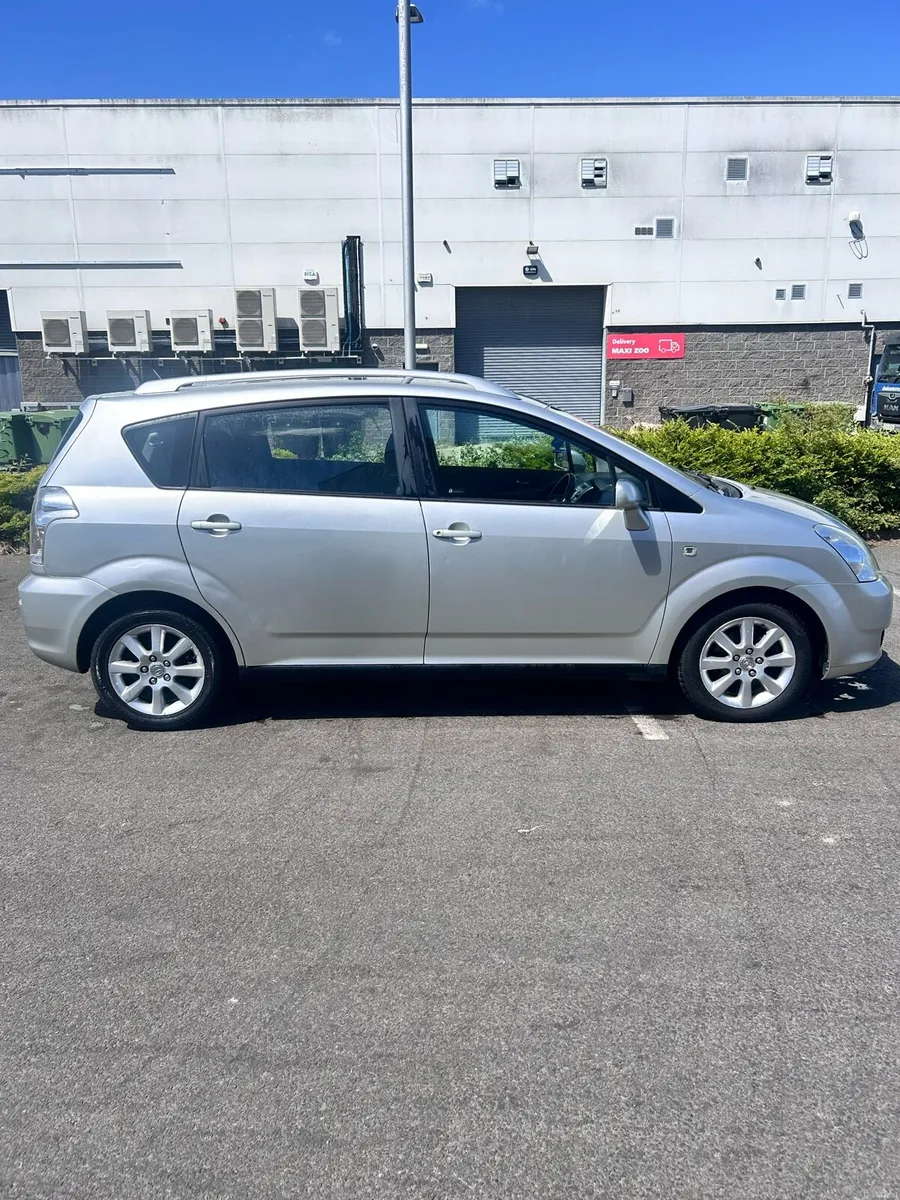 Toyota Corolla verso - Image 1