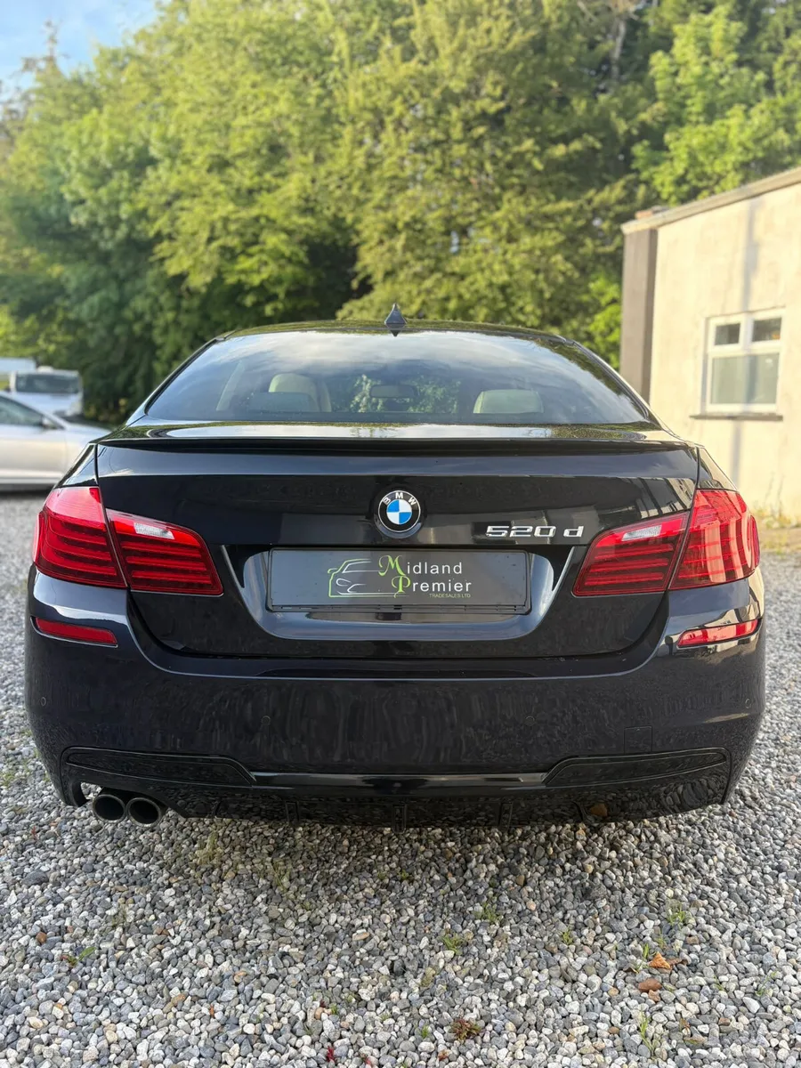 BMW 5-Series 2016 - Image 3