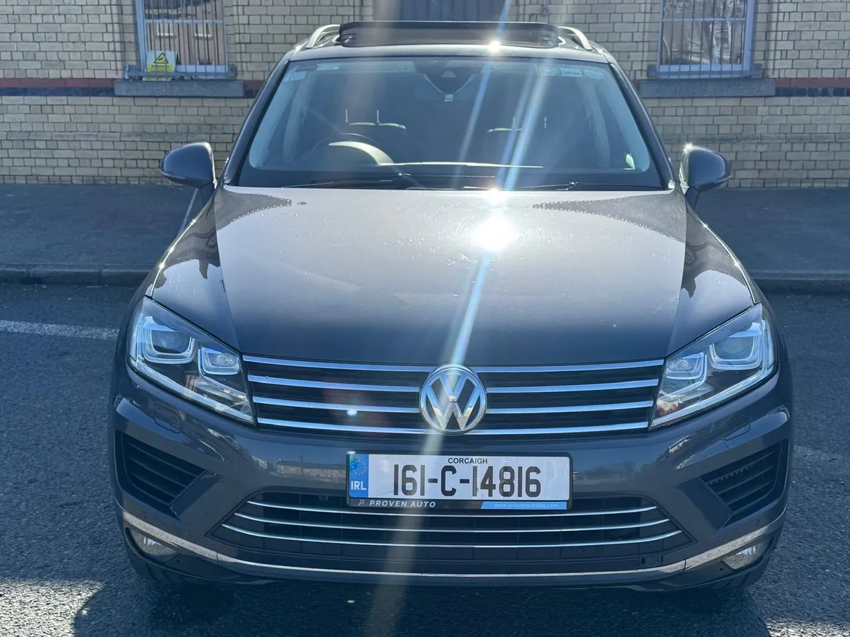 2016 VW Touareg crewcab *business spec* - Image 2