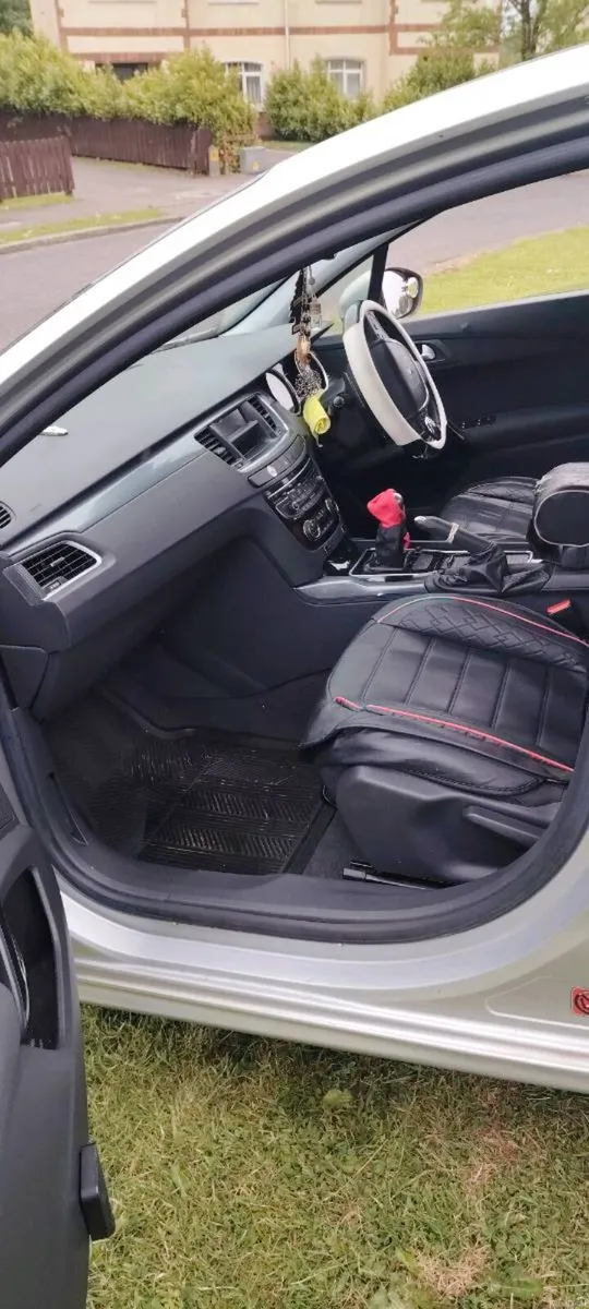 Car - Image 4