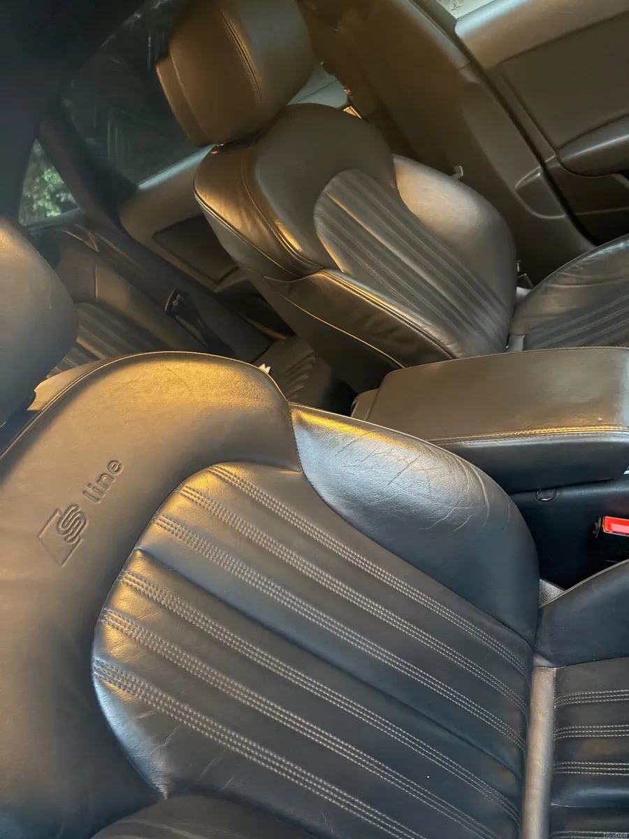 Audi A6 2015 - Image 2