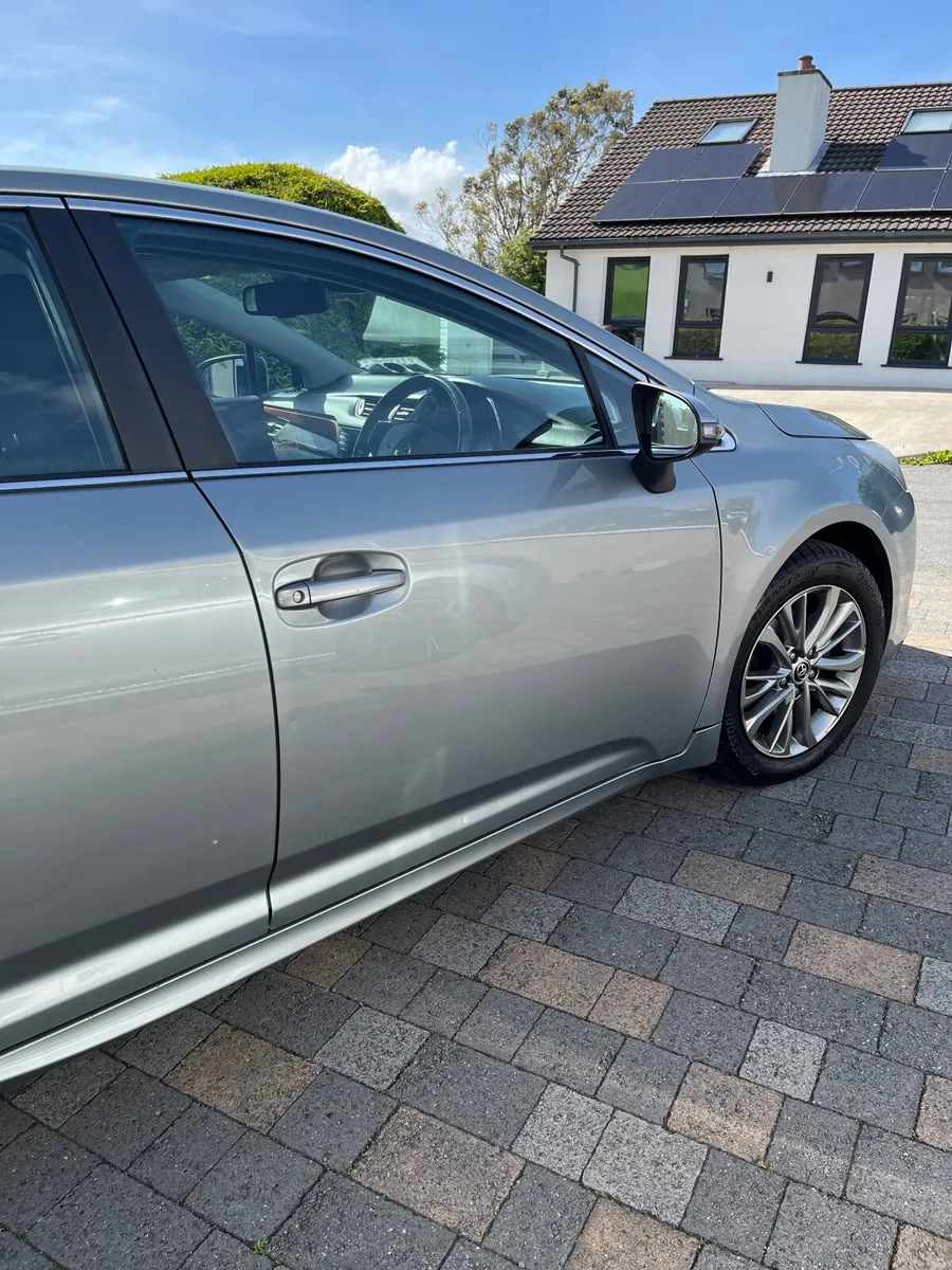 Toyota Avensis 1.8 Petrol 2017 - Image 3