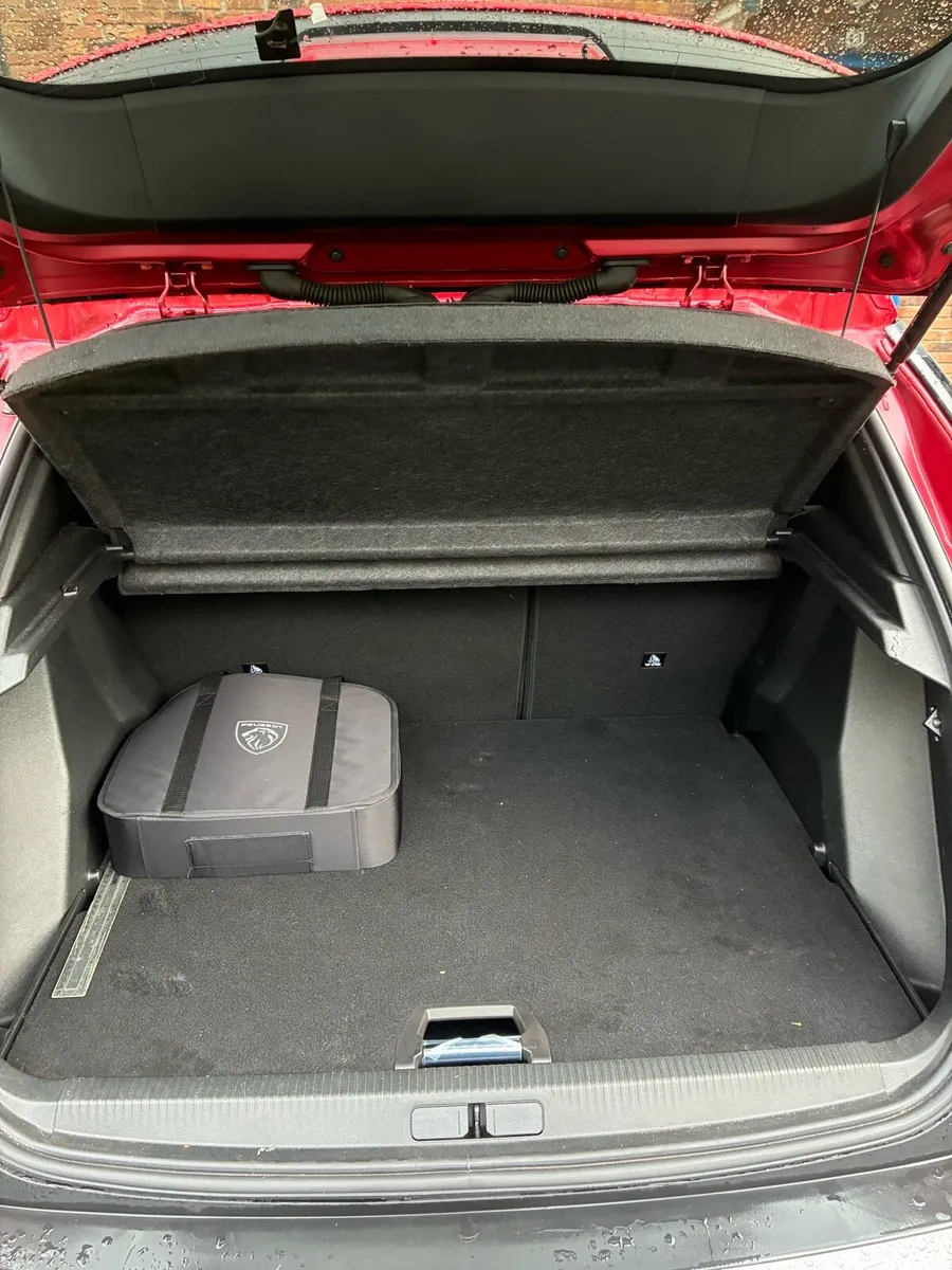 Peugeot 2008 Allure Premium - Image 4