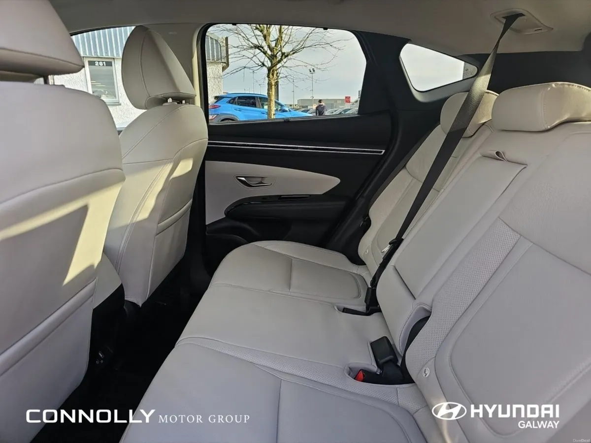 Hyundai Tucson 2WD Executive Plus HEV STG Auto - P - Image 6