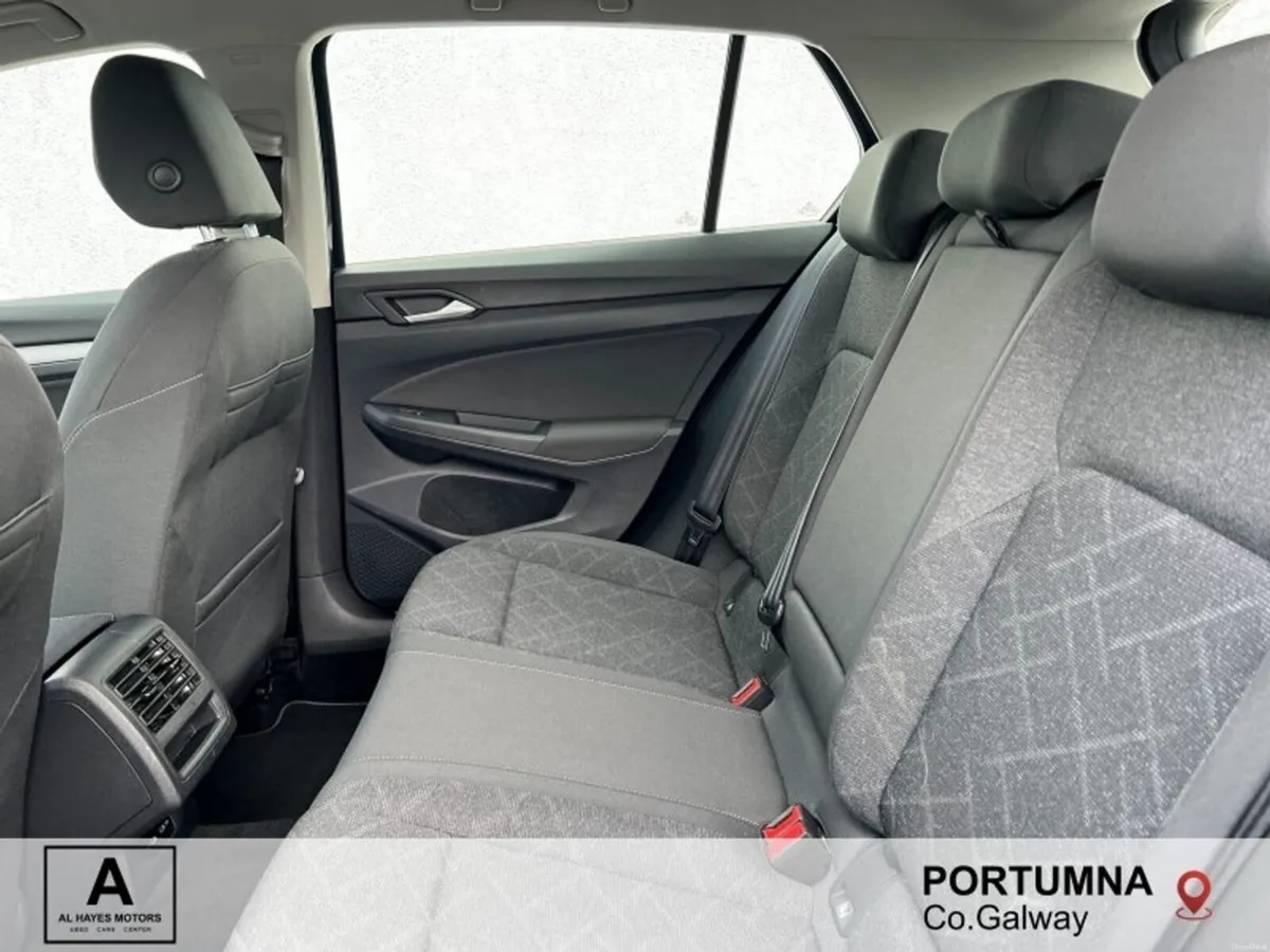 Volkswagen Golf 1.0 TSI 110HP Life - Image 5