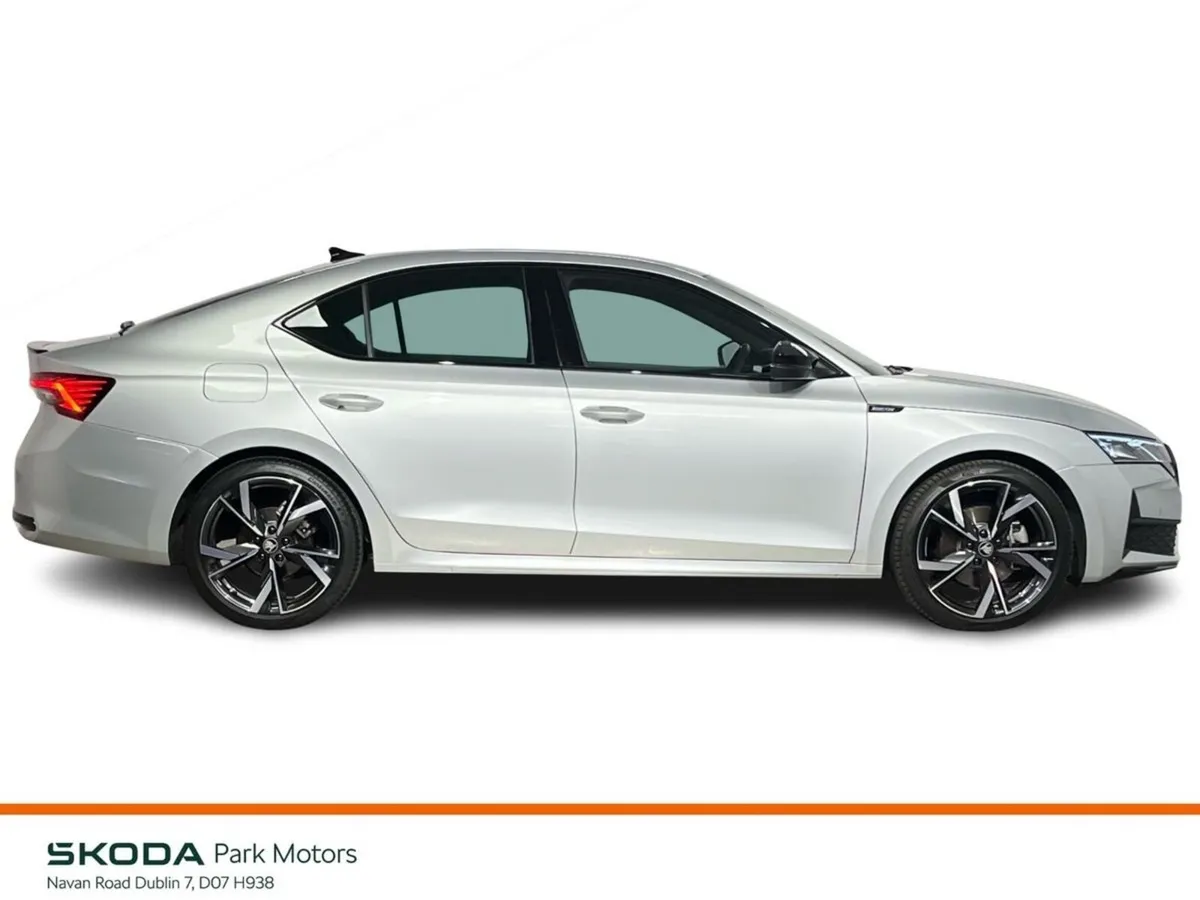 Skoda Octavia Sportline DSG 2.0TDI 150BHP - Revers - Image 6