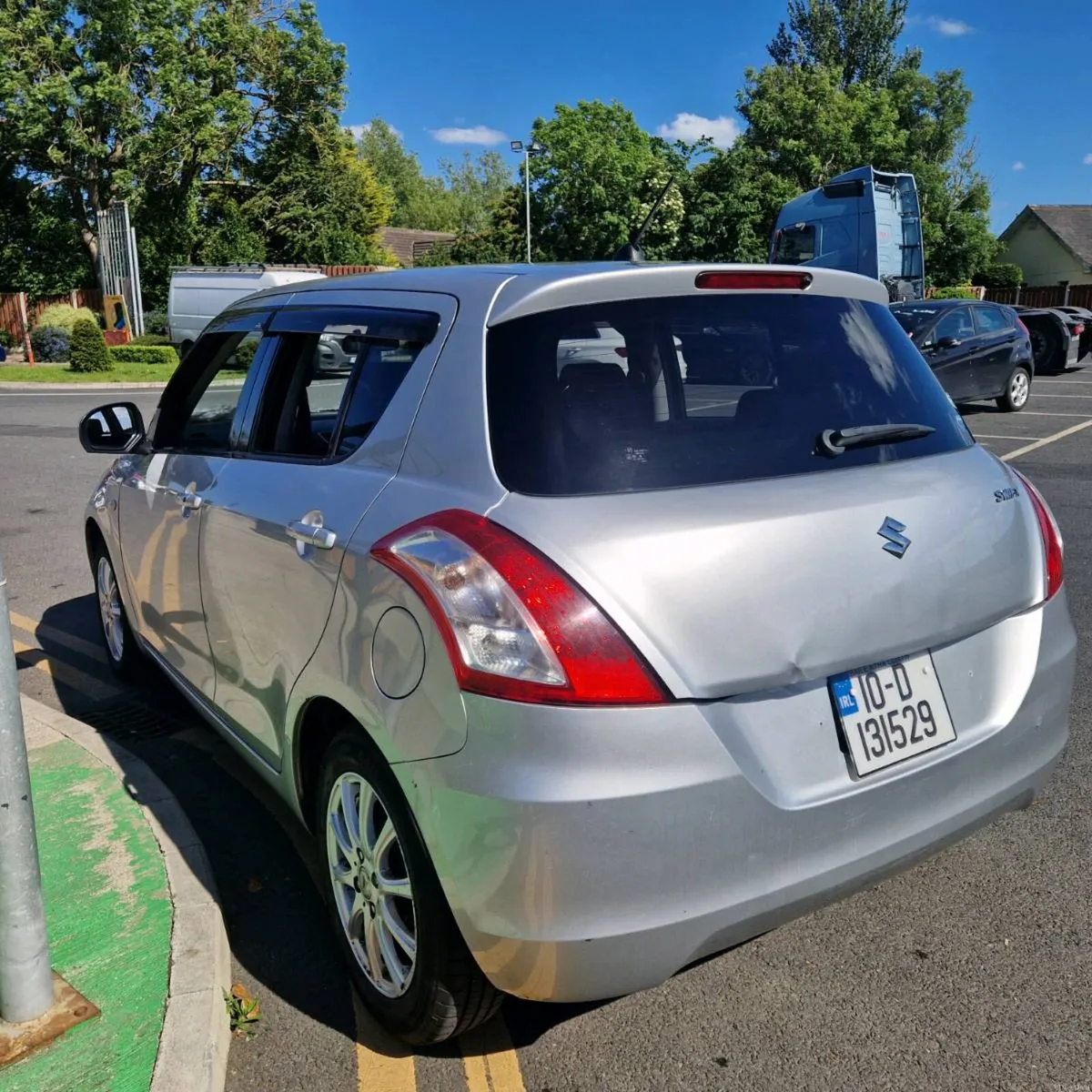 10 Suzuki swift Automatic 98km - Image 4