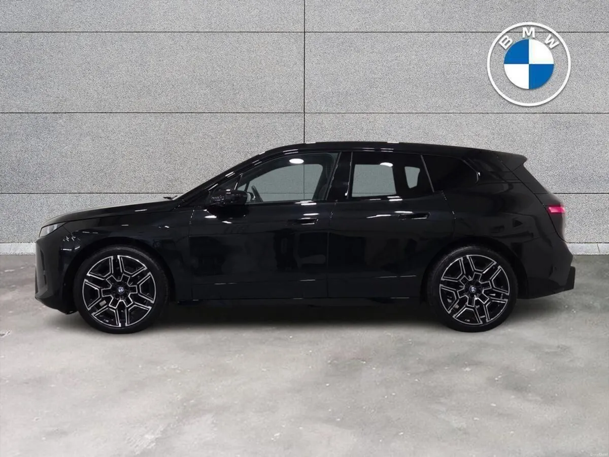 BMW iX xDrive45 M Sport - Image 4