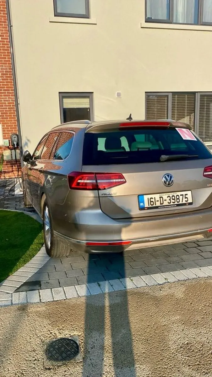 2016 Volkswagen Passat Highline Automatic - Image 3