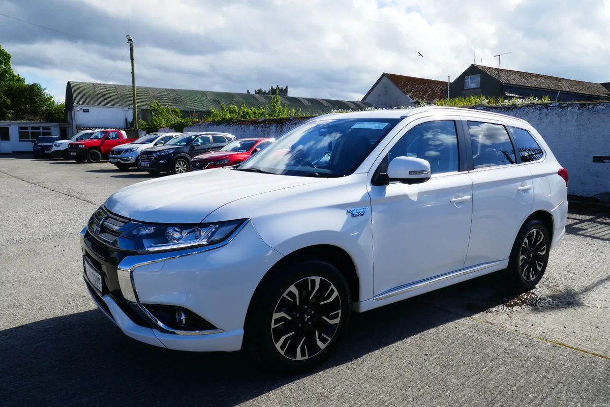 171, MITSUBISHI OUTLANDER 2.0 4H PHEV 200BHP 5 5DR - Image 5