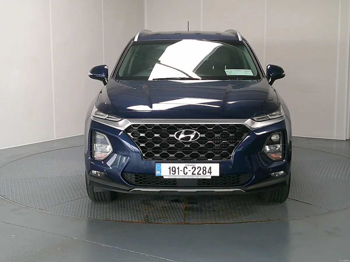 Hyundai Santa Fe 2019 - Image 2