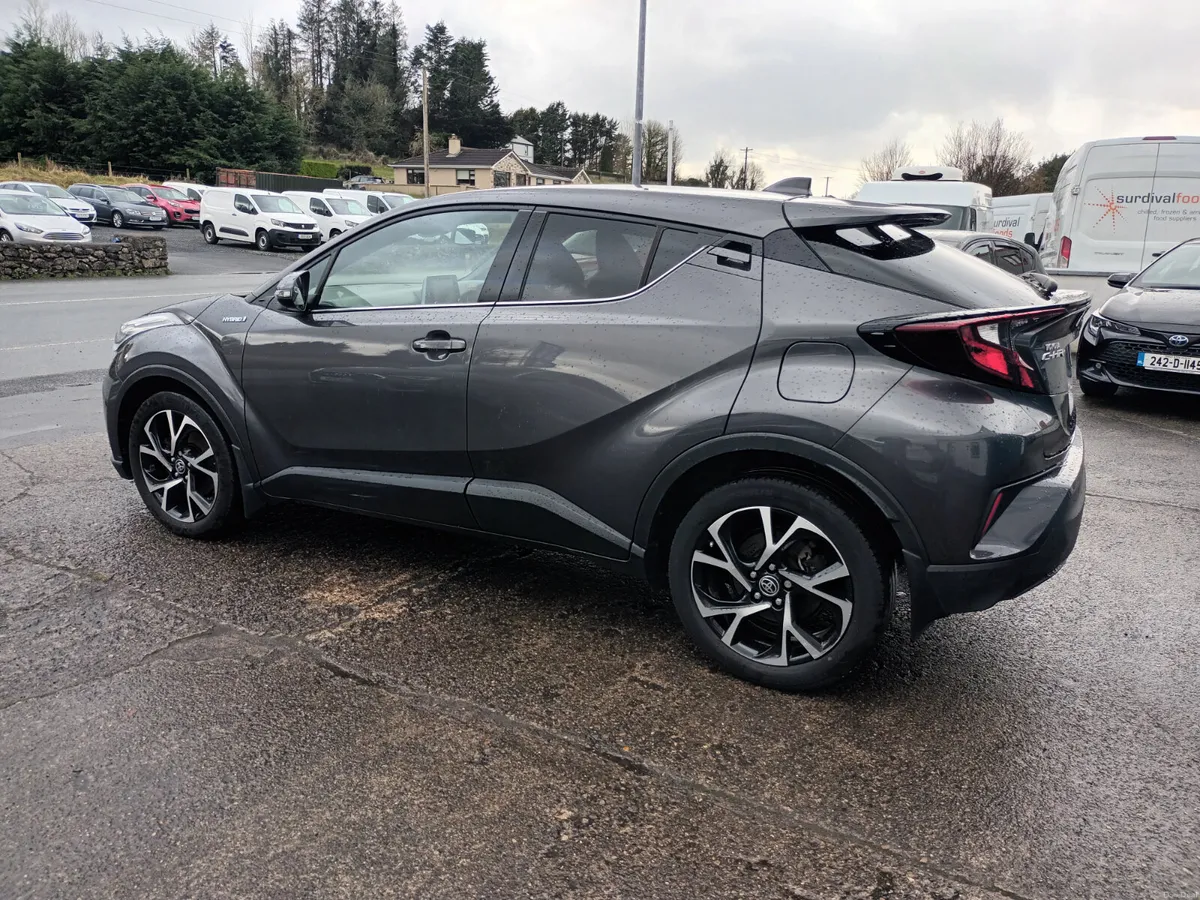 2022 Toyota C-HR 1.8 HYBRID SPORT BITONE - Image 5