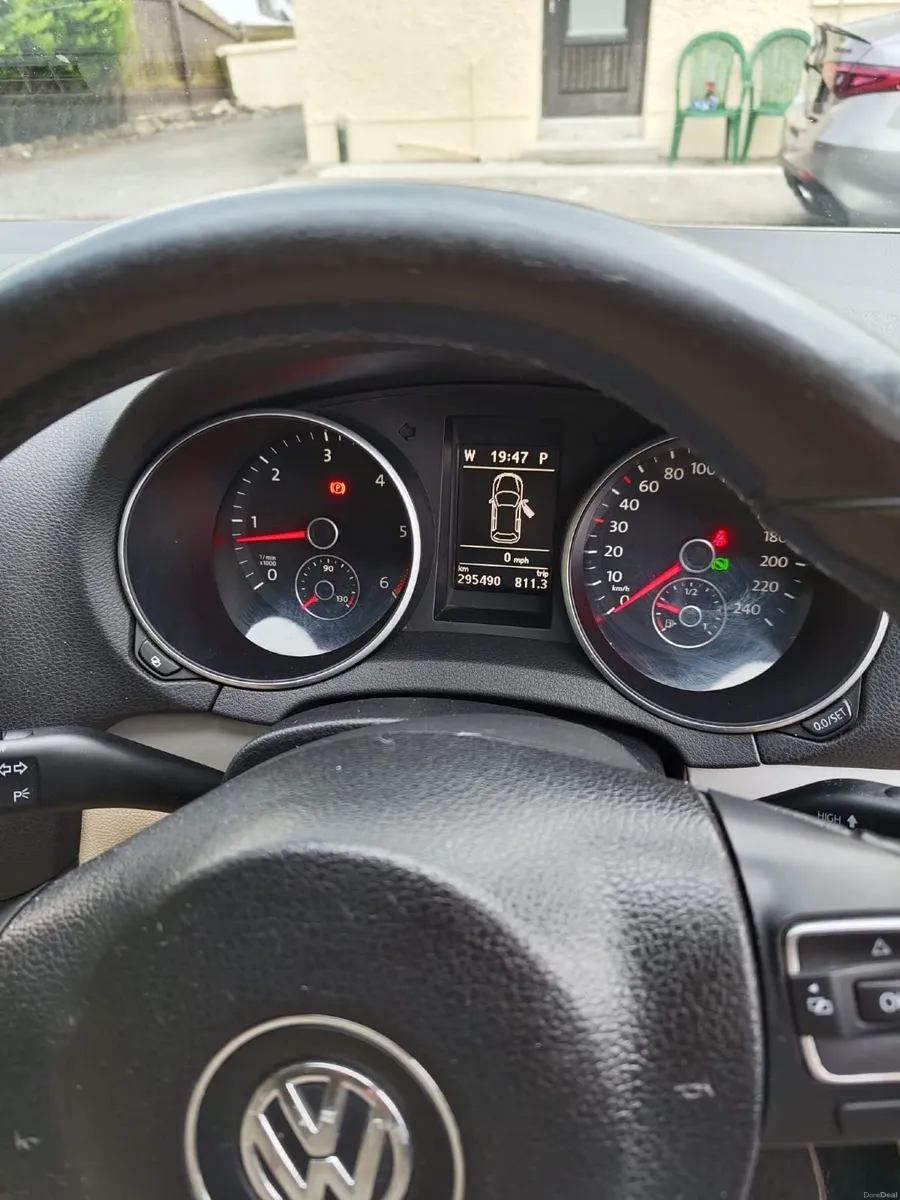Volkswagen Golf 2011 Automatic - Image 3