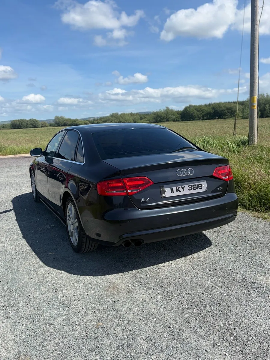 2011 Audi A4 B8 saloon - Image 2