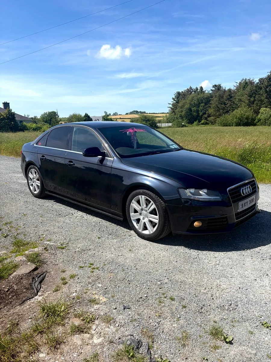 2011 Audi A4 B8 saloon - Image 1