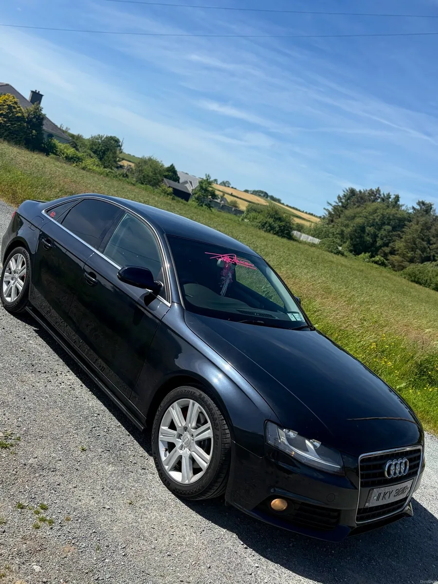 2011 Audi A4 B8 saloon - Image 3