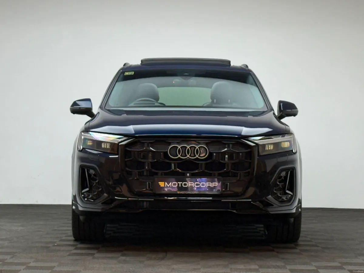 Audi Q7 S LINE 55 TFSI E QUATTRO *PAN ROOF* - Image 2