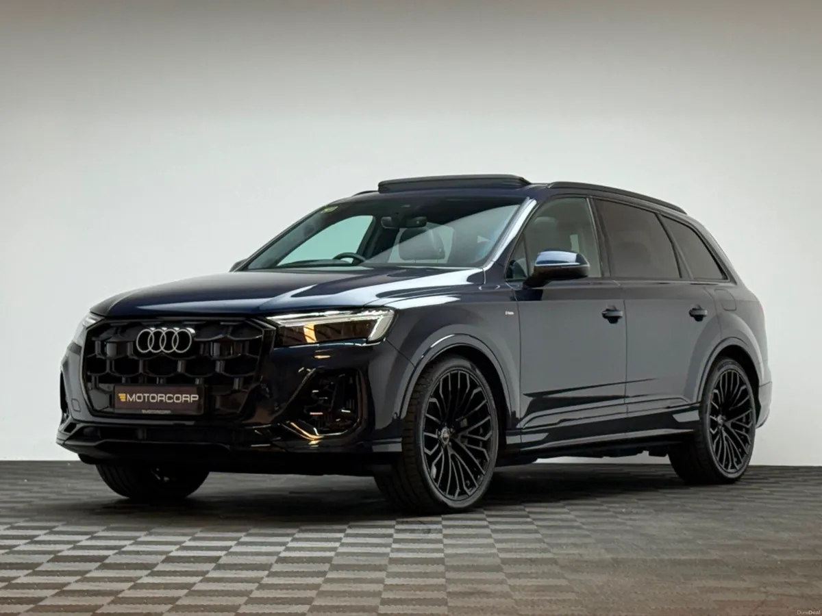 Audi Q7 S LINE 55 TFSI E QUATTRO *PAN ROOF* - Image 3