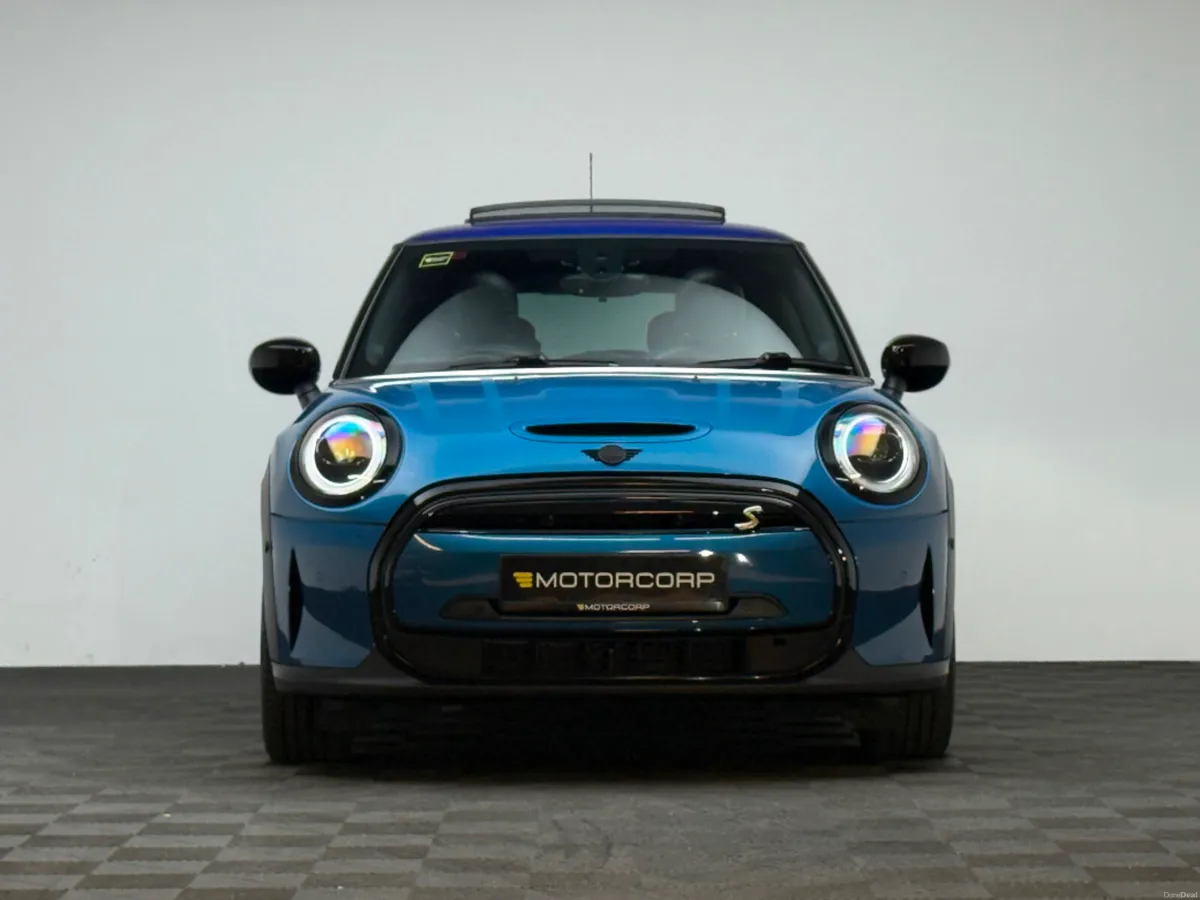 Mini Cooper LEVEL 3 COLLECTION EDITION - Image 2