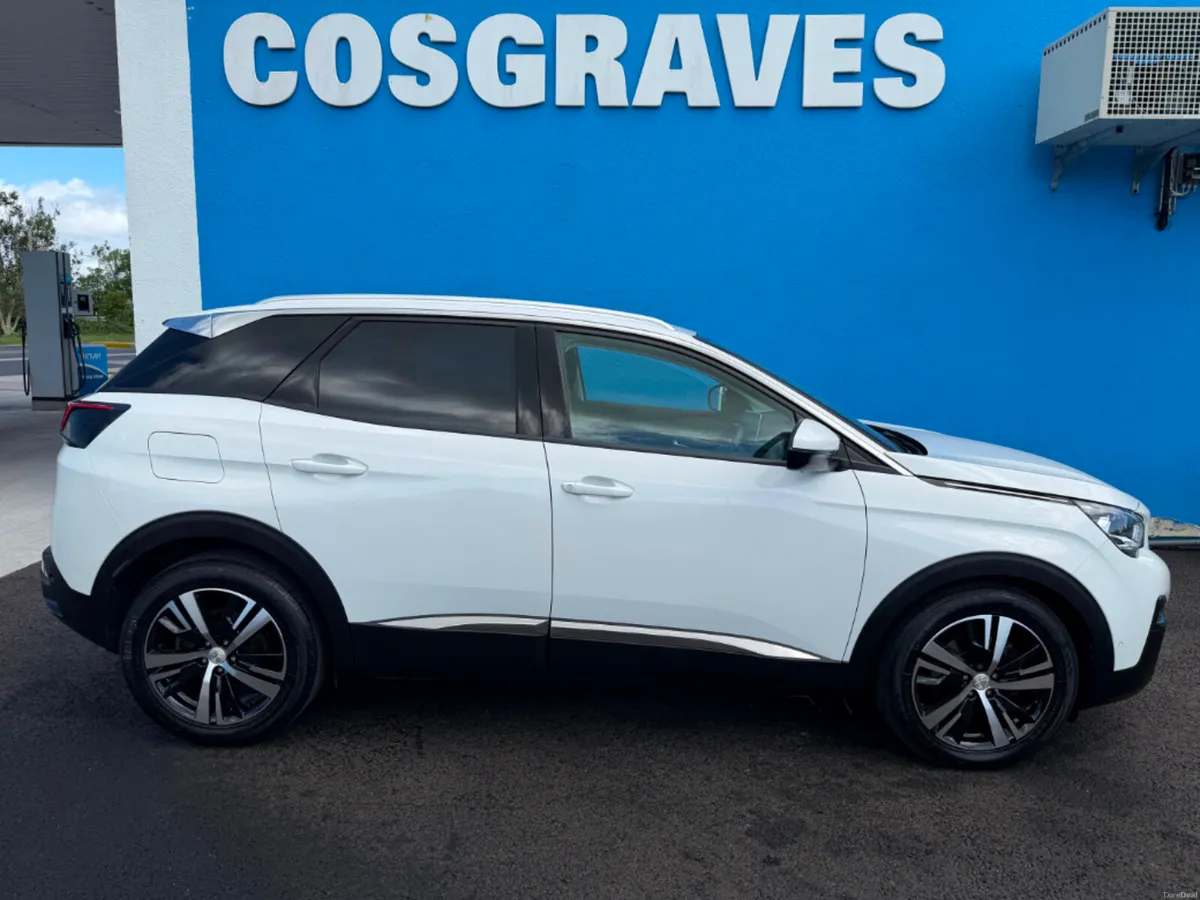Peugeot 3008 Blue HDI Allure 130BHP 5DR * REVERSIN - Image 2