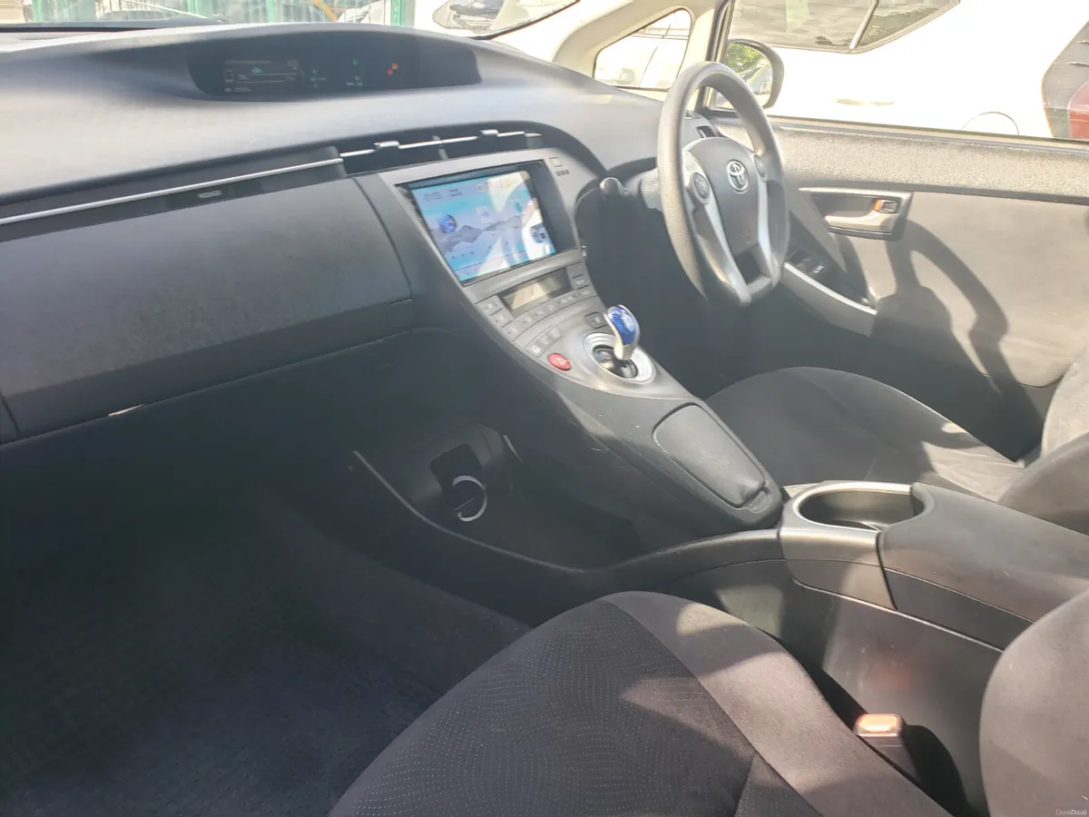 2015 toyota prius hybrid - Image 4