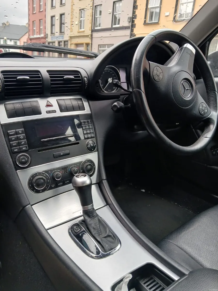Mercedes-Benz C-Class 2008 - Image 3