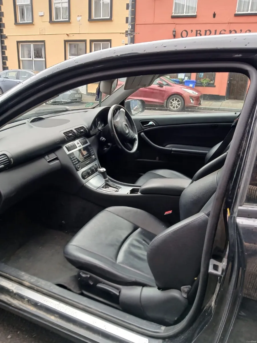 Mercedes-Benz C-Class 2008 - Image 4