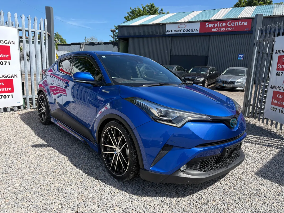 2018 Toyota C-hr Sport - Image 1