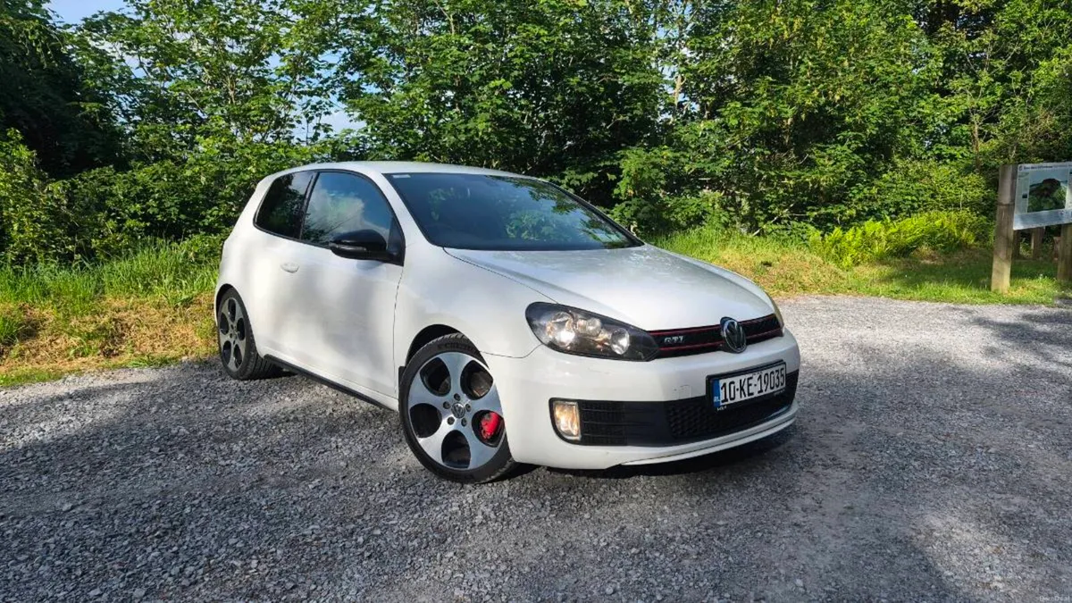 Golf Gti - Image 1
