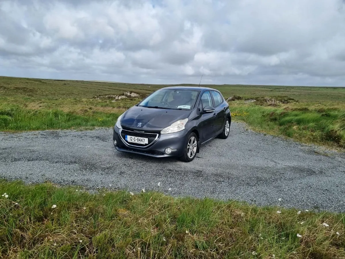 Peugeot 208 2012 - Image 1