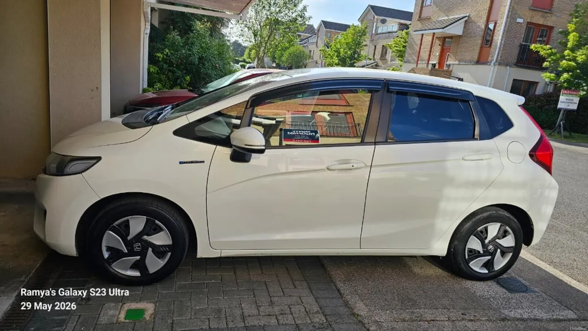 Honda Fit 2014 Hybrid Automatic - Image 4