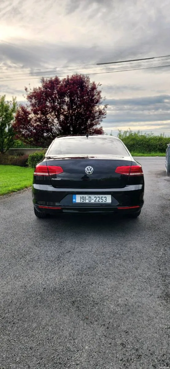 Volkswagen Passat - Image 4