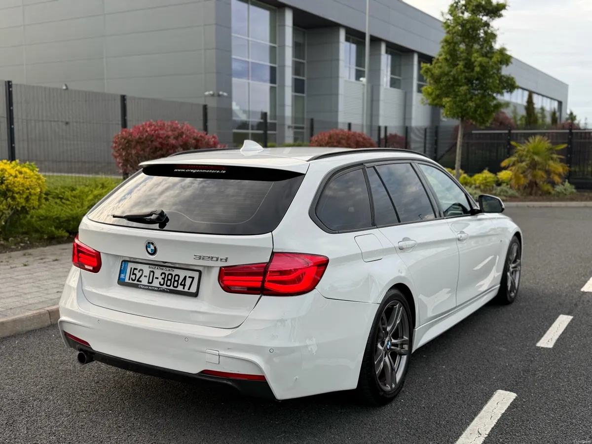 Automatic 152 bmw 320d m sport lci estate low kms - Image 4