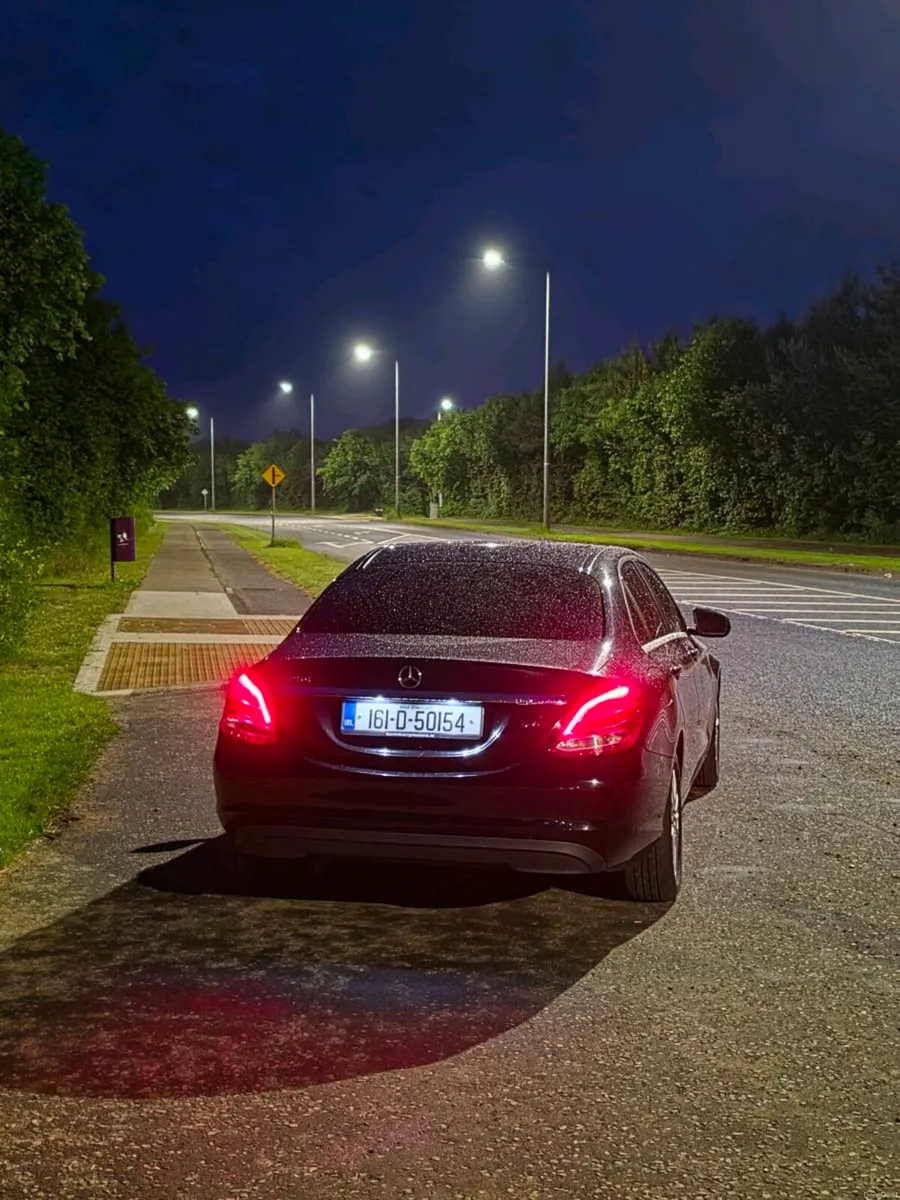 2016 Mercedes Benz C-Class Automatic - Image 3