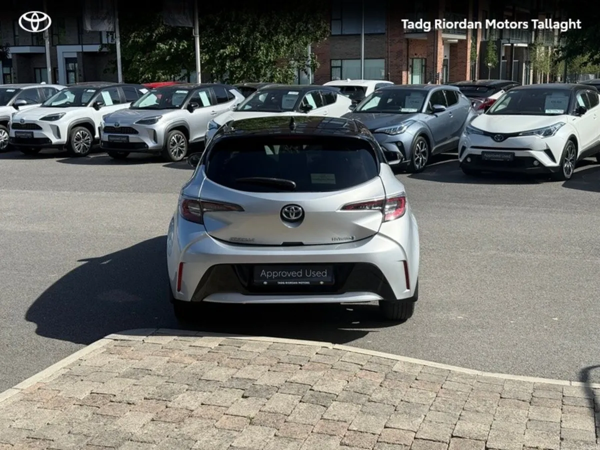 Toyota Corolla HYBRID L/SPORT HB - Image 5
